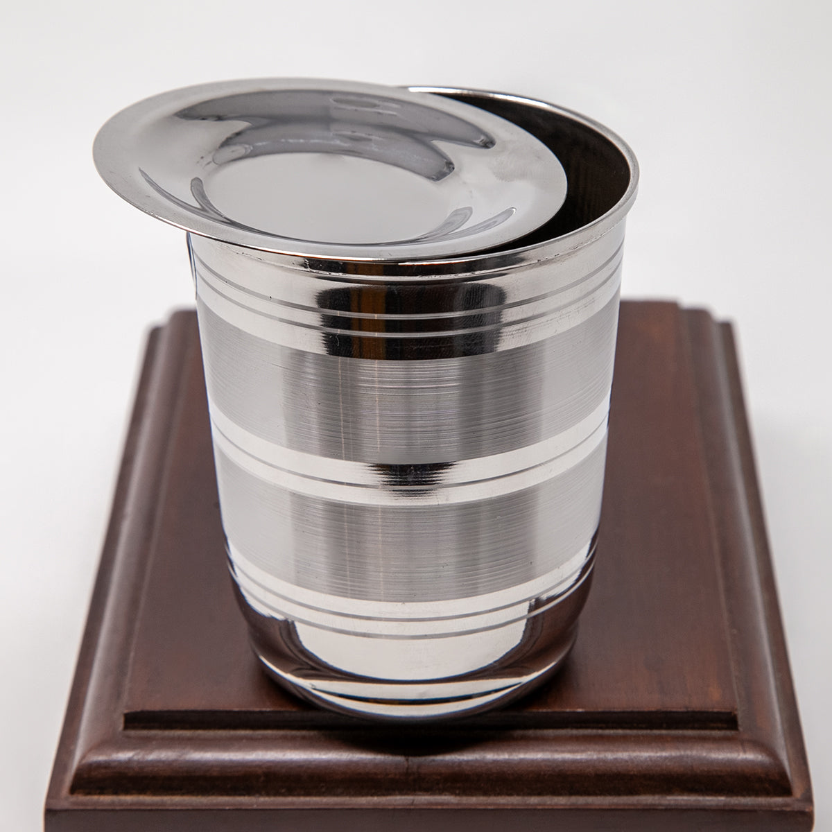 Stainless steel lid