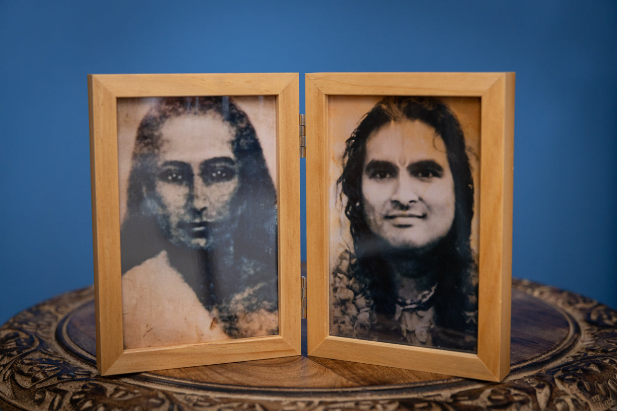 Double Picture Frame - Mahavatar Babaji and Gurudev