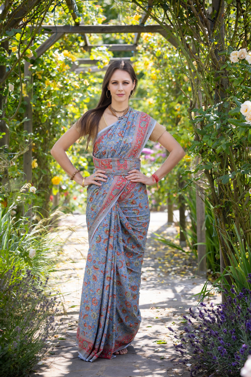 Saree in seta crepe di poliestere blu ghiaccio