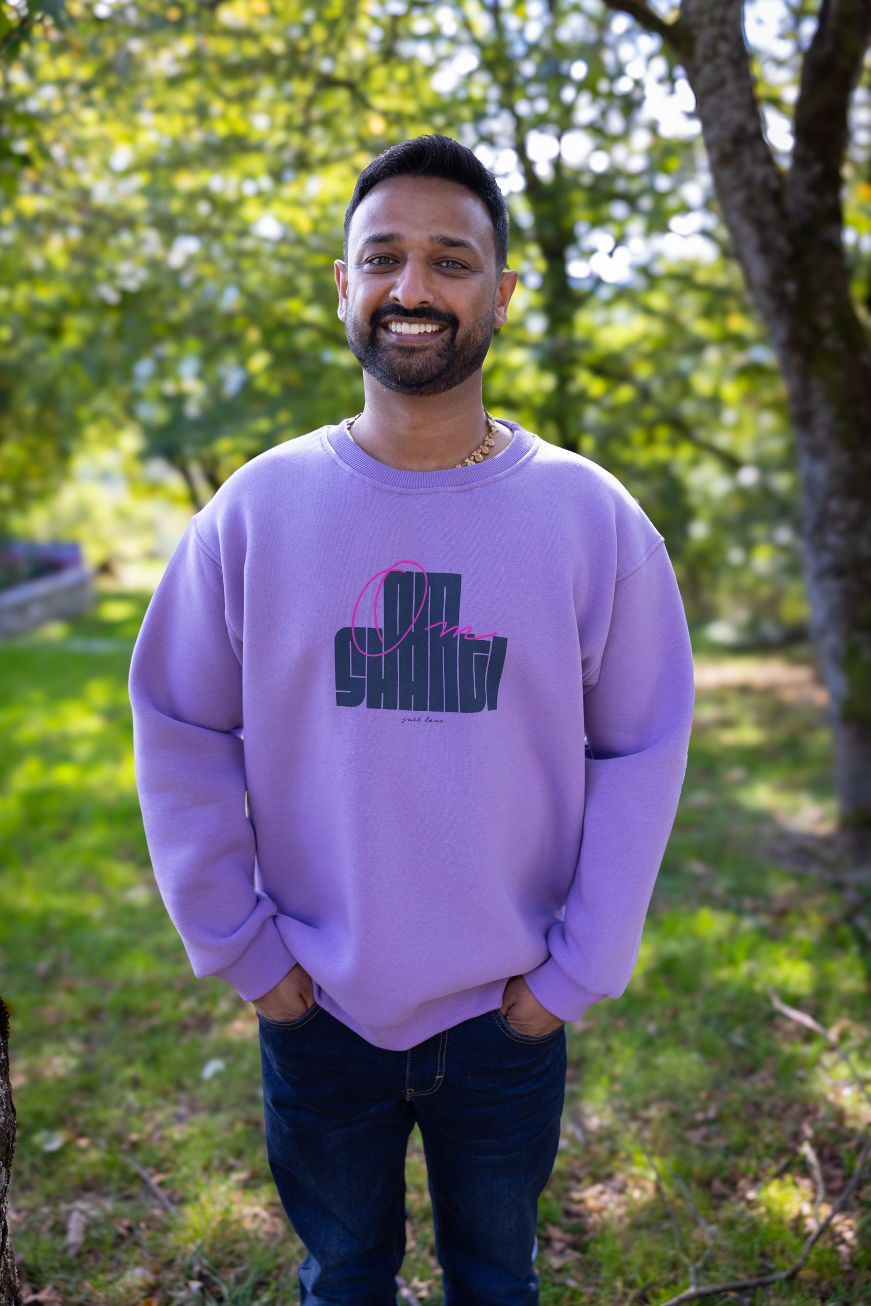 Om Shanti, Viola