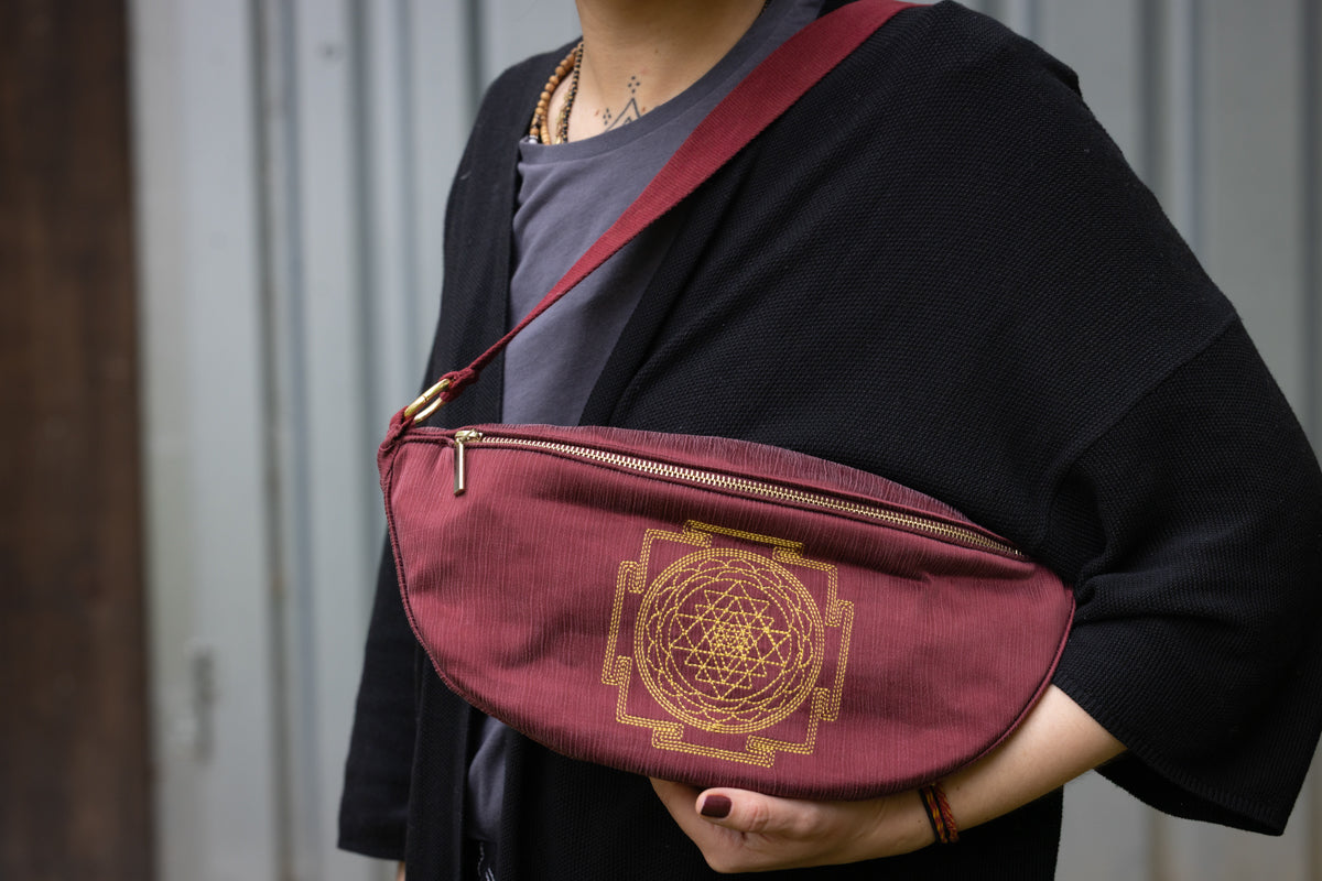 #Colour_Maroon