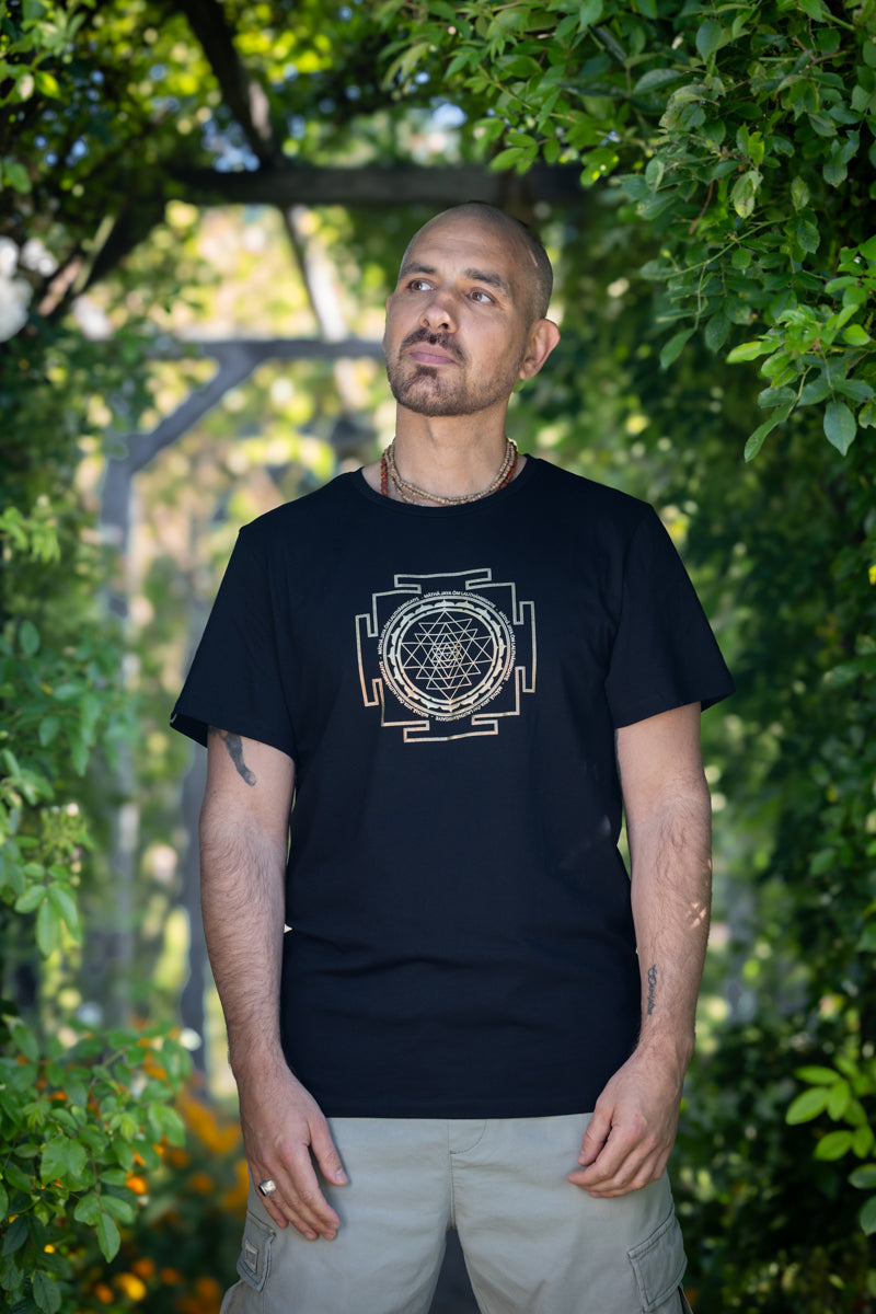 Sri Yantra T-shirt - Black