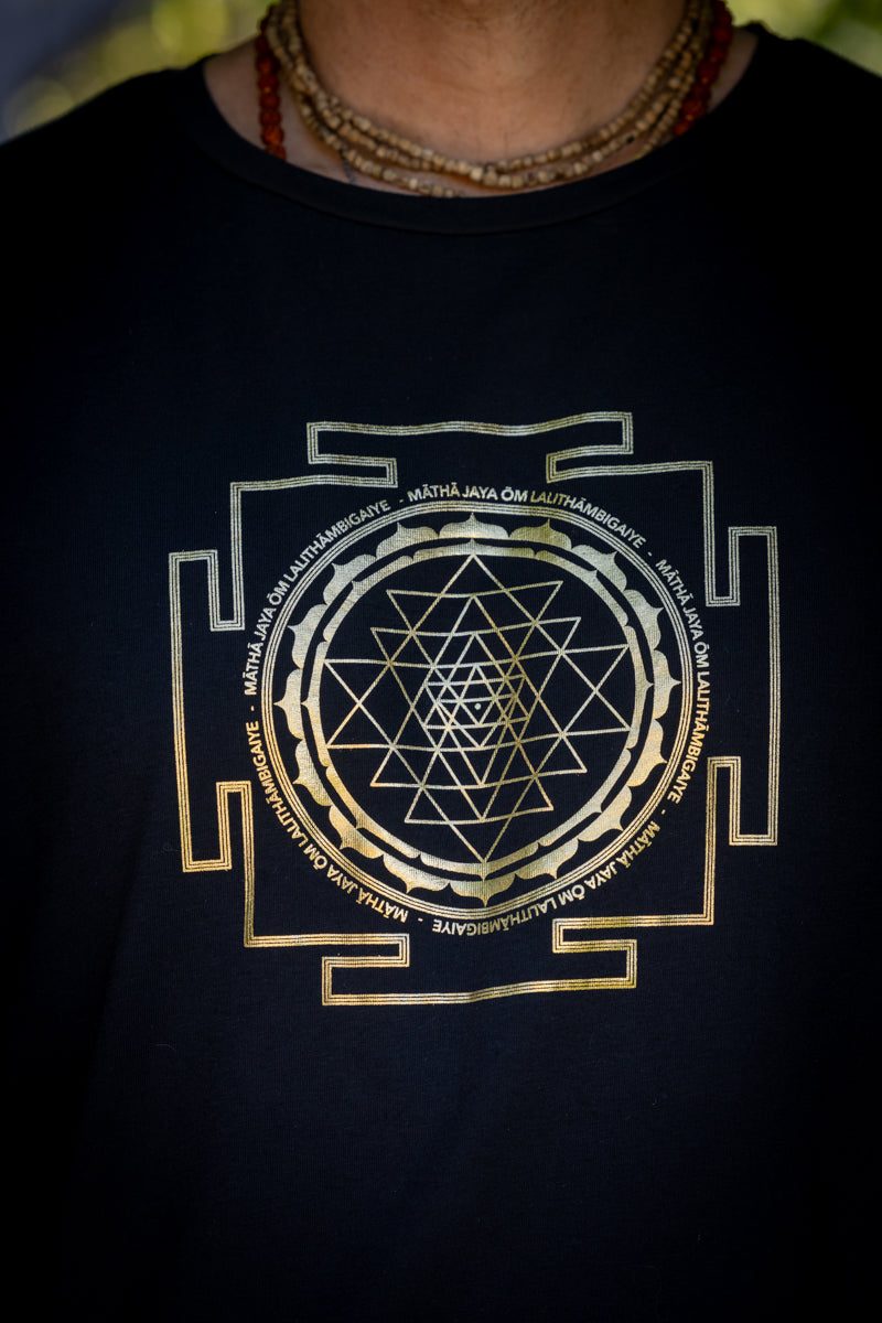 Sri Yantra T-shirt - Black