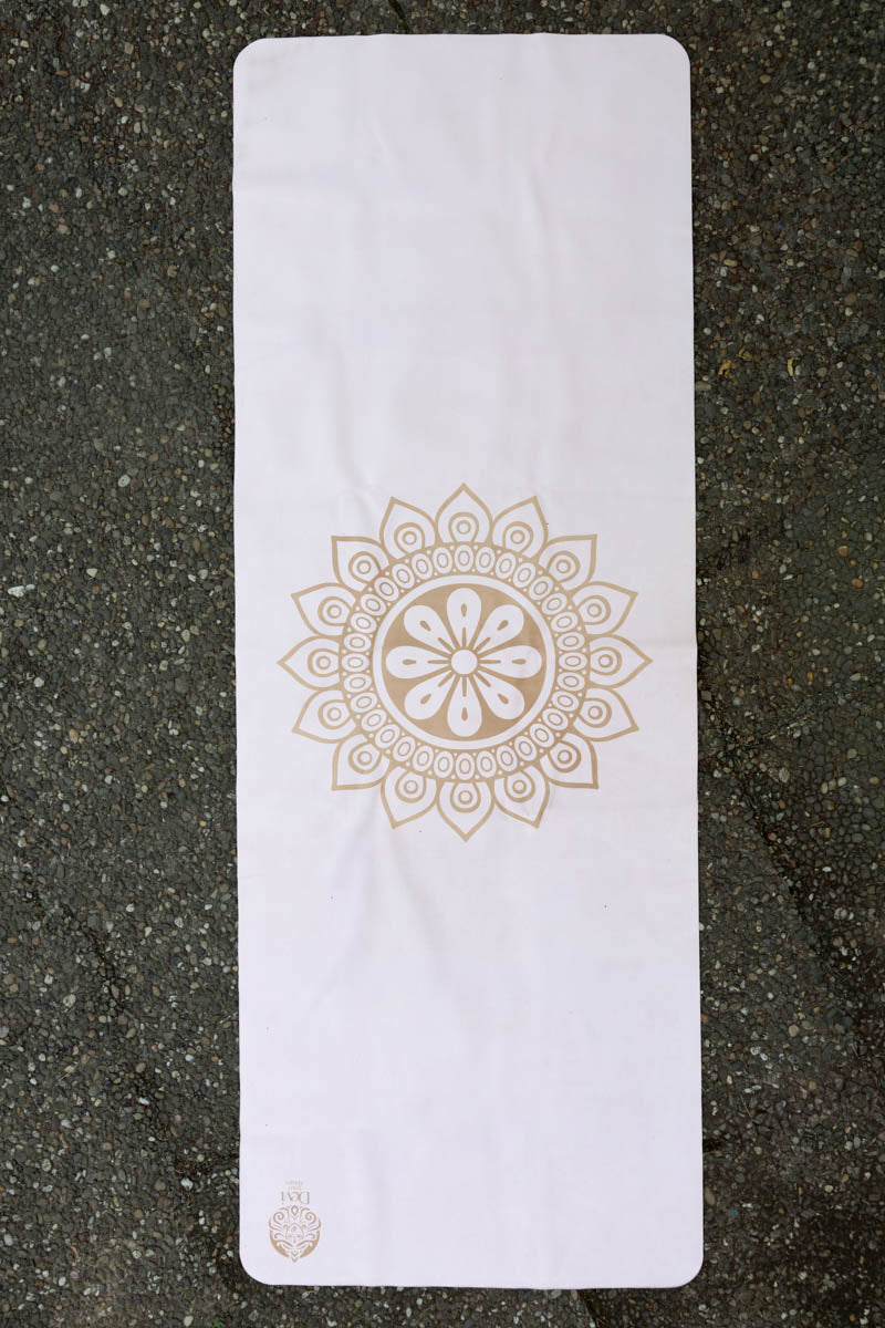 Devi Travel Yoga Mat, Pink