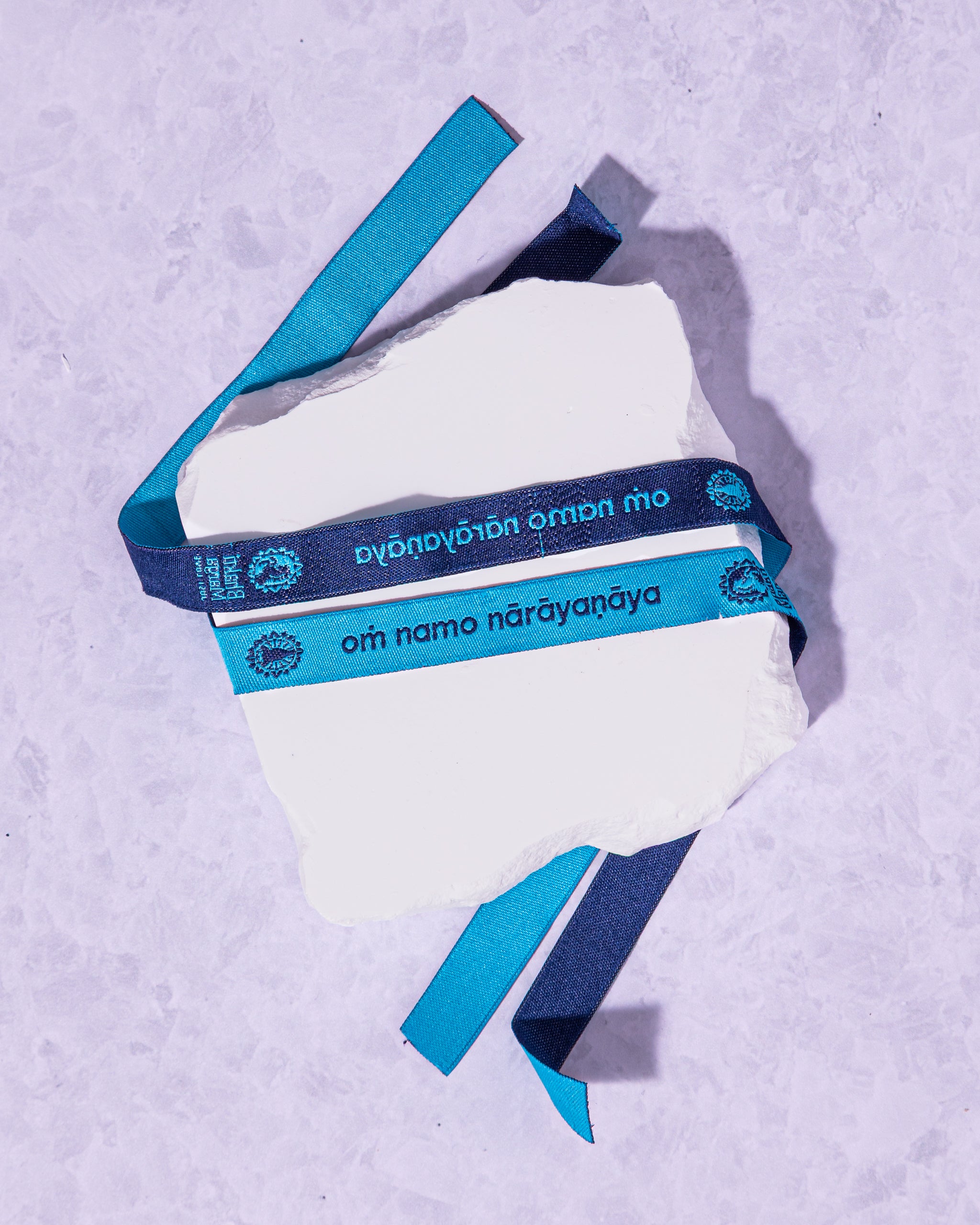 #Colour_Blue