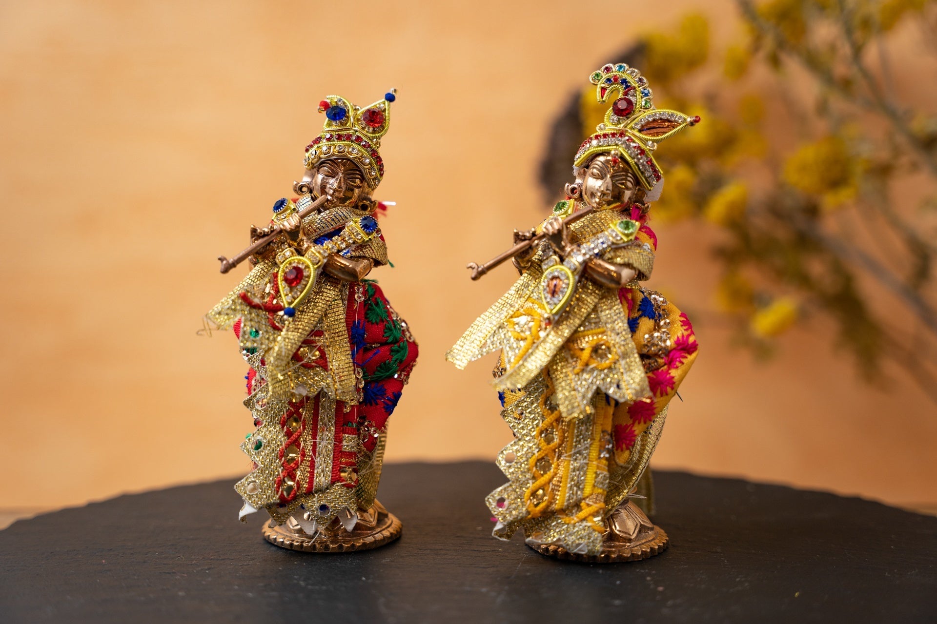 Simple Deity Clothing for Giridhari