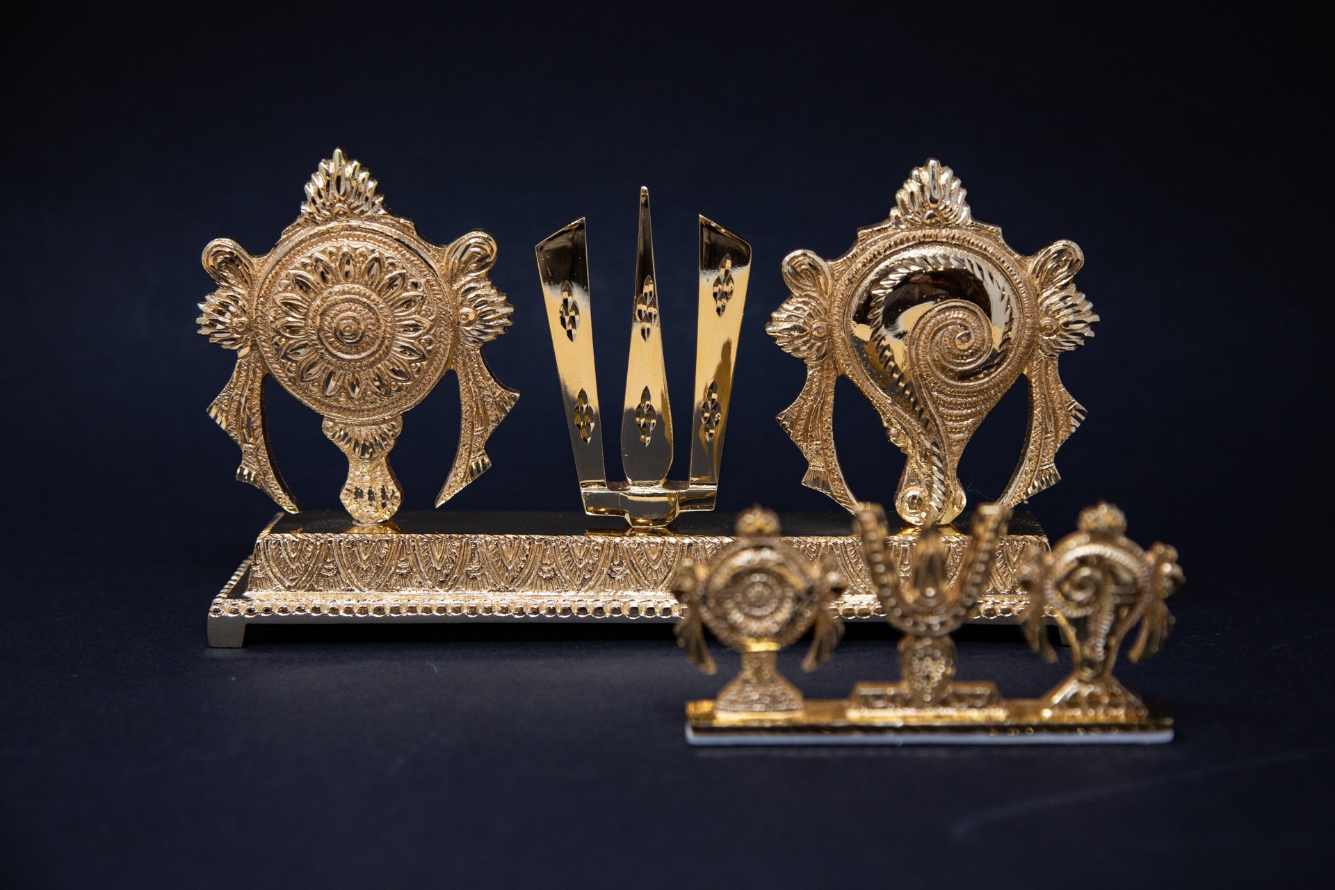 Standing Vaishnava Symbols