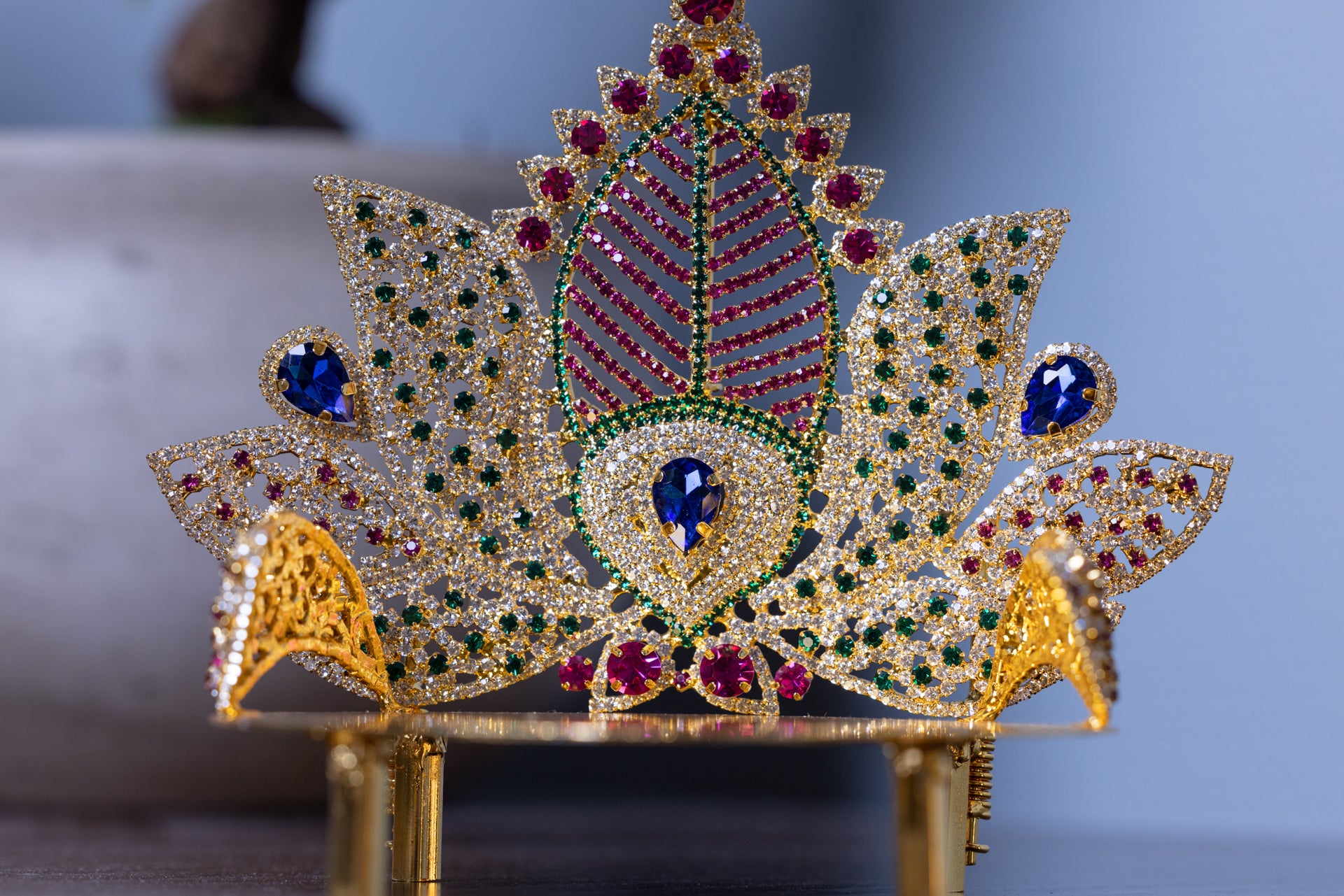 Deity Lotus Singhasan with Chatar