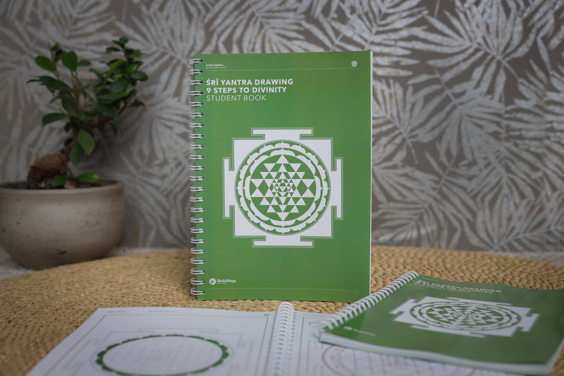 SRI YANTRA DRAWING Student Book