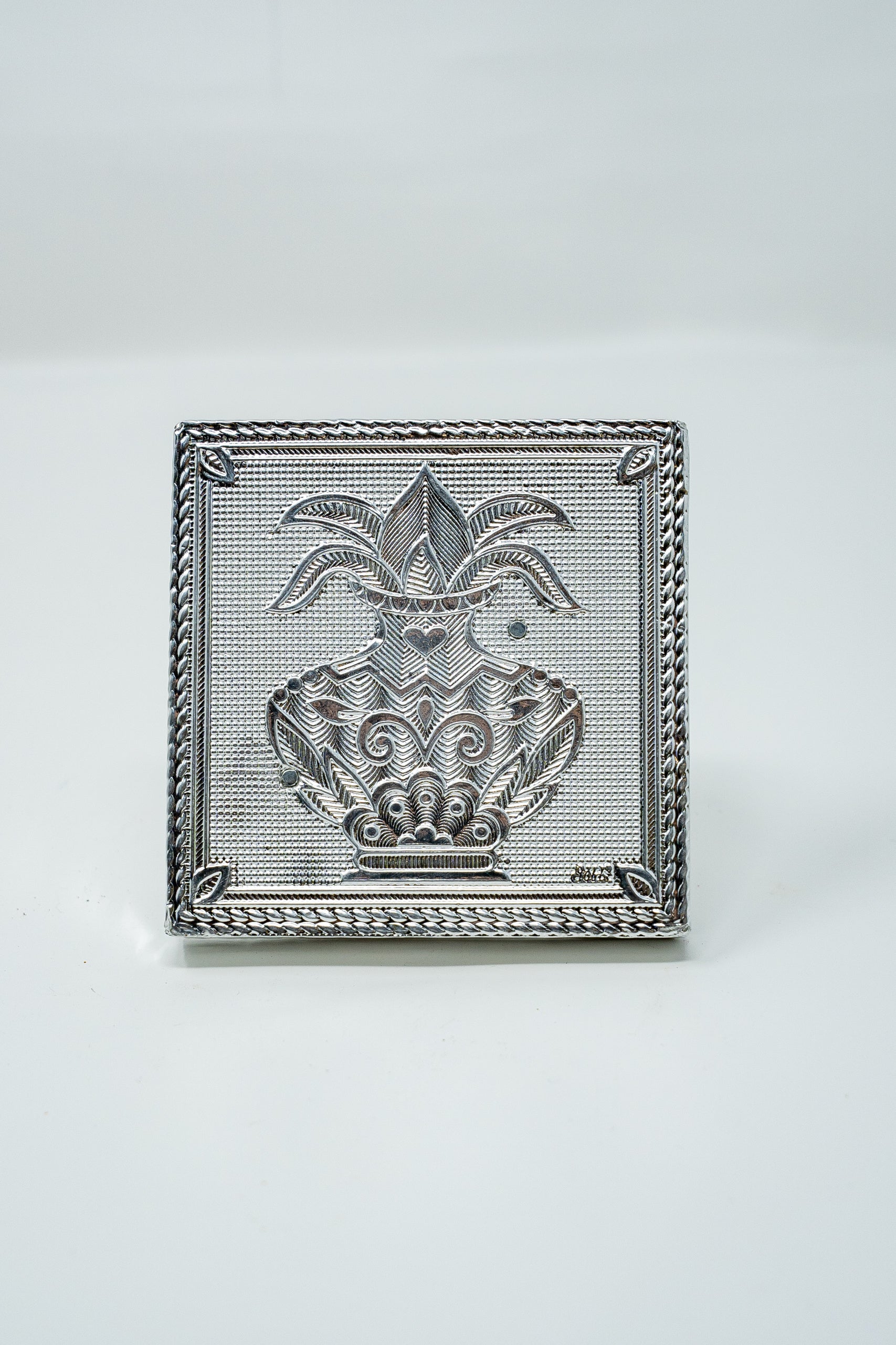 Small Asanam/Puja Plate Table, silver