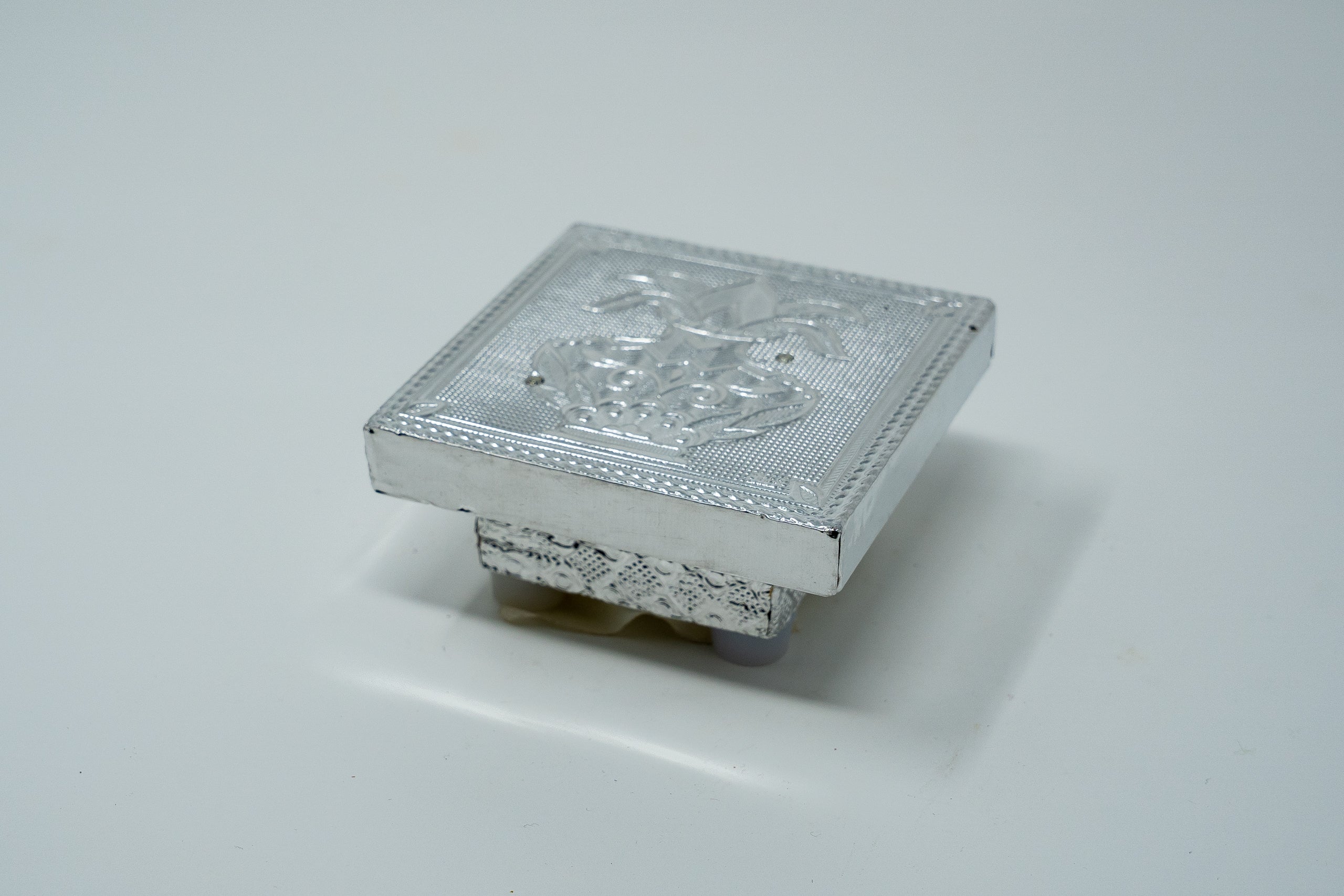 Small Asanam/Puja Plate Table, silver