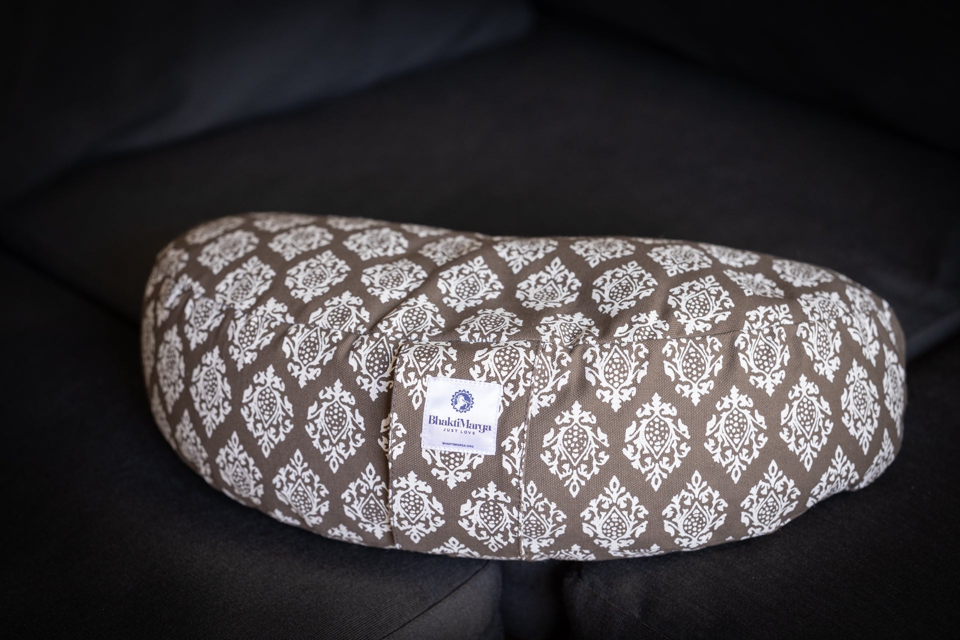 Meditation Cushion, Half-moon, Grey Motif
