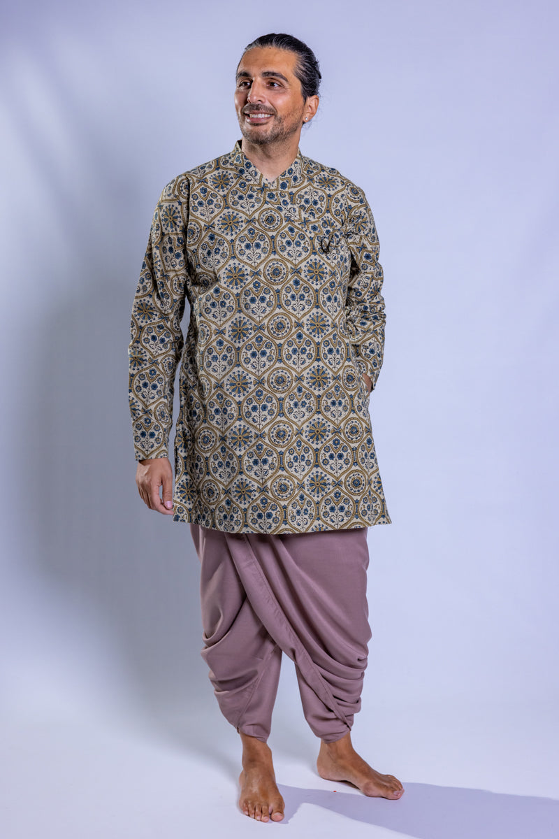Bagal Bandi Kurta, manica lunga
