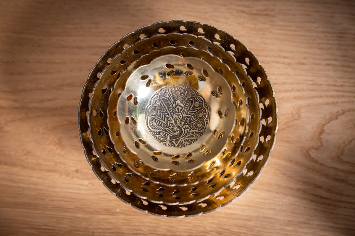 Round Peacock Bowl, golden