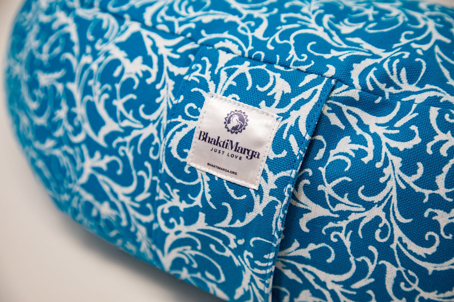 Meditation Cushion, Half-moon, Azure Vines