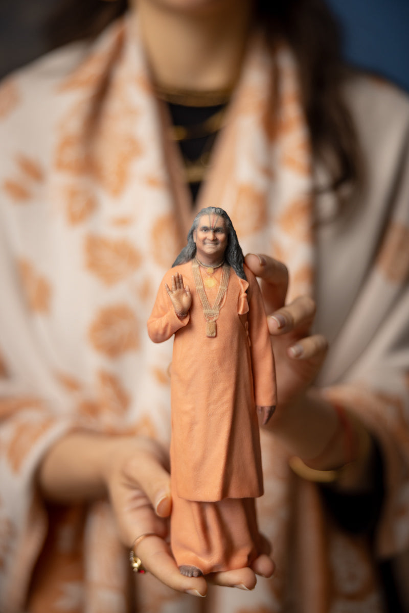 3-D Murti of Paramahamsa Vishwananda: Standing - 8 inch