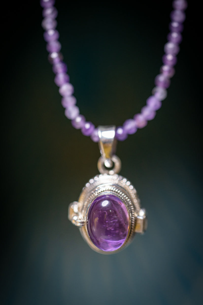 PENDANT LOCKET: Amethyst