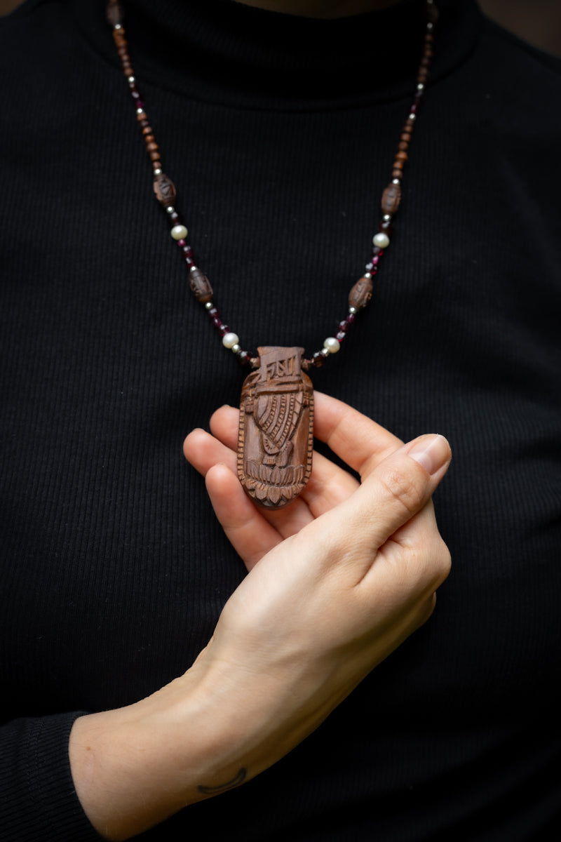 KRISHNA'S LOTUS FEET Tulsi Necklace: Garnet