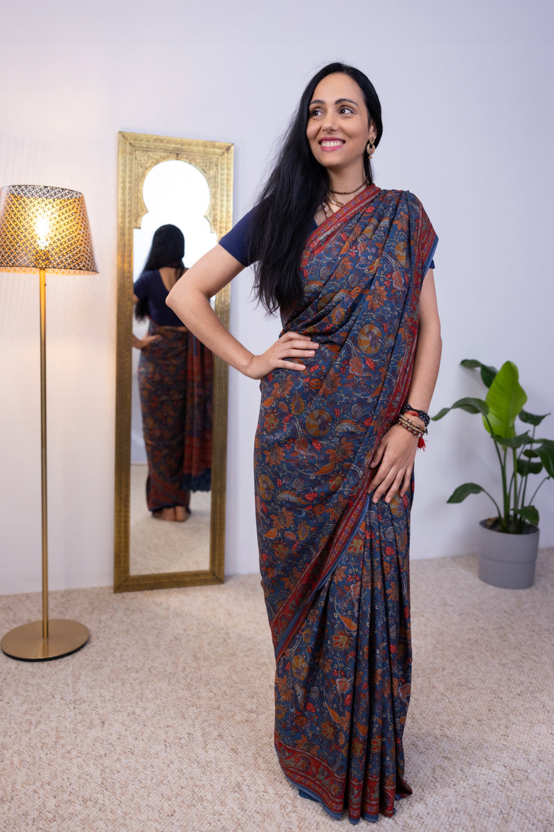 Saree in crepe di seta blu navy