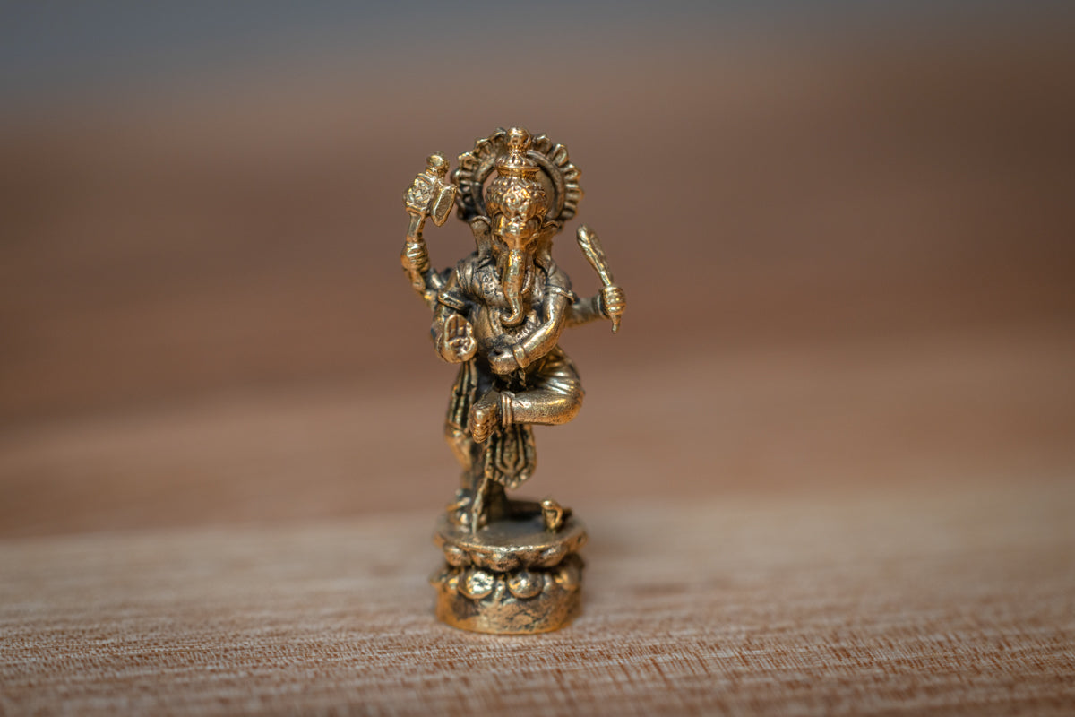 Lord Ganesha dancing - mini murti