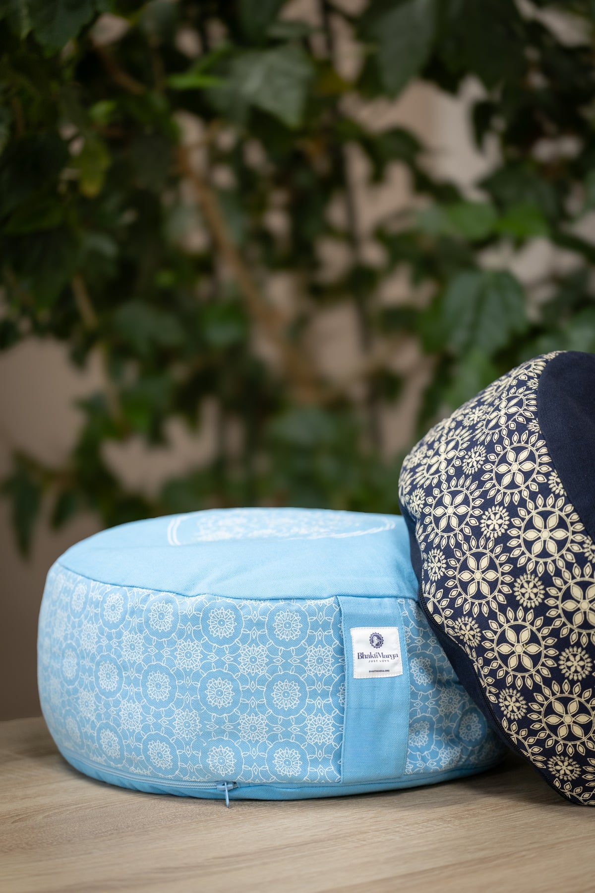 Meditation Cushion, Full-round, Azure Blossom
