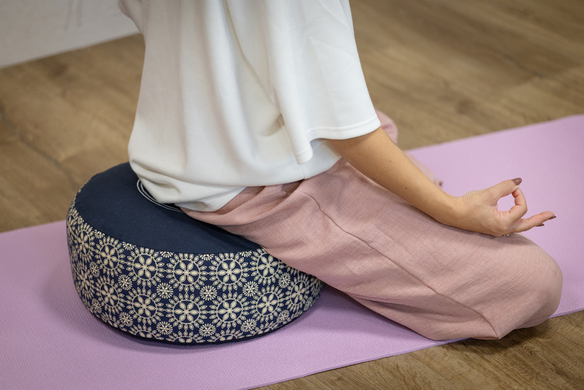 Meditation Cushion, Full-round, Indigo Dahlia
