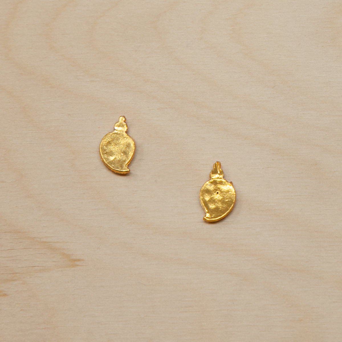 Stone Pottu - Petali di rubino / 8x15mm / Gioielli in pietra per decorazioni di divinità