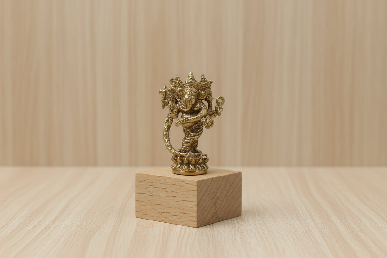 Trimukha Ganapati - mini murti