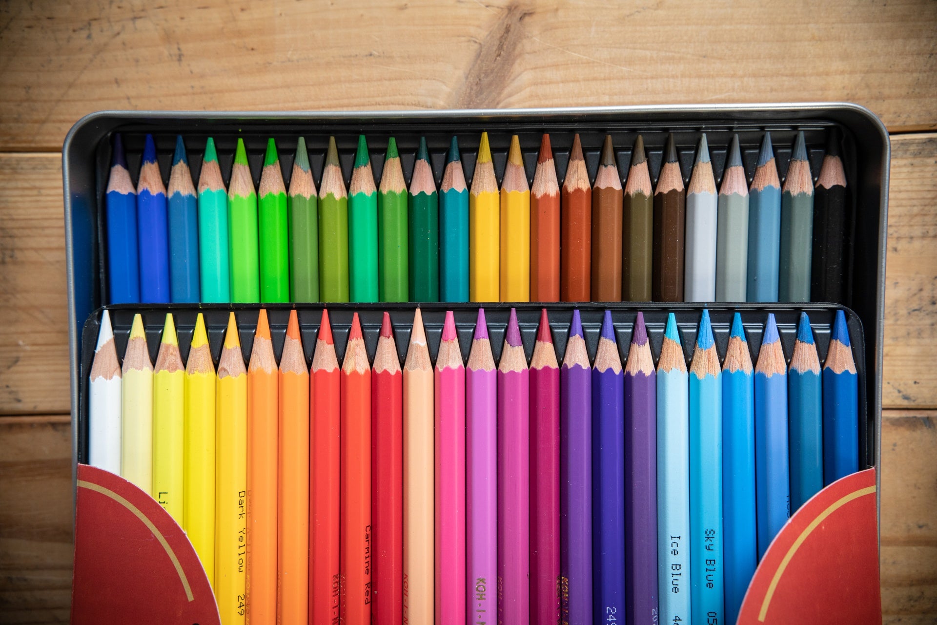 Aquarelle Coloured Pencils